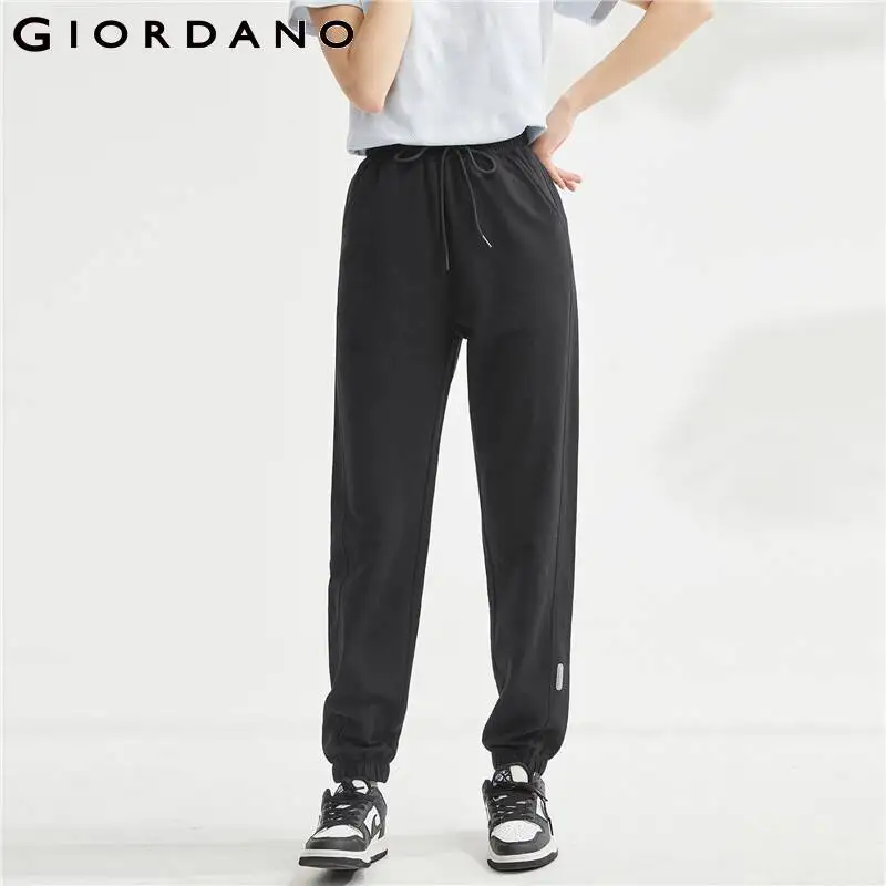 GIORDANO Women Joggers Brand Badge Elastic Waist Athleisure Joggers Solid Color 100% Cotton Fashion Casual Joggers 05413092