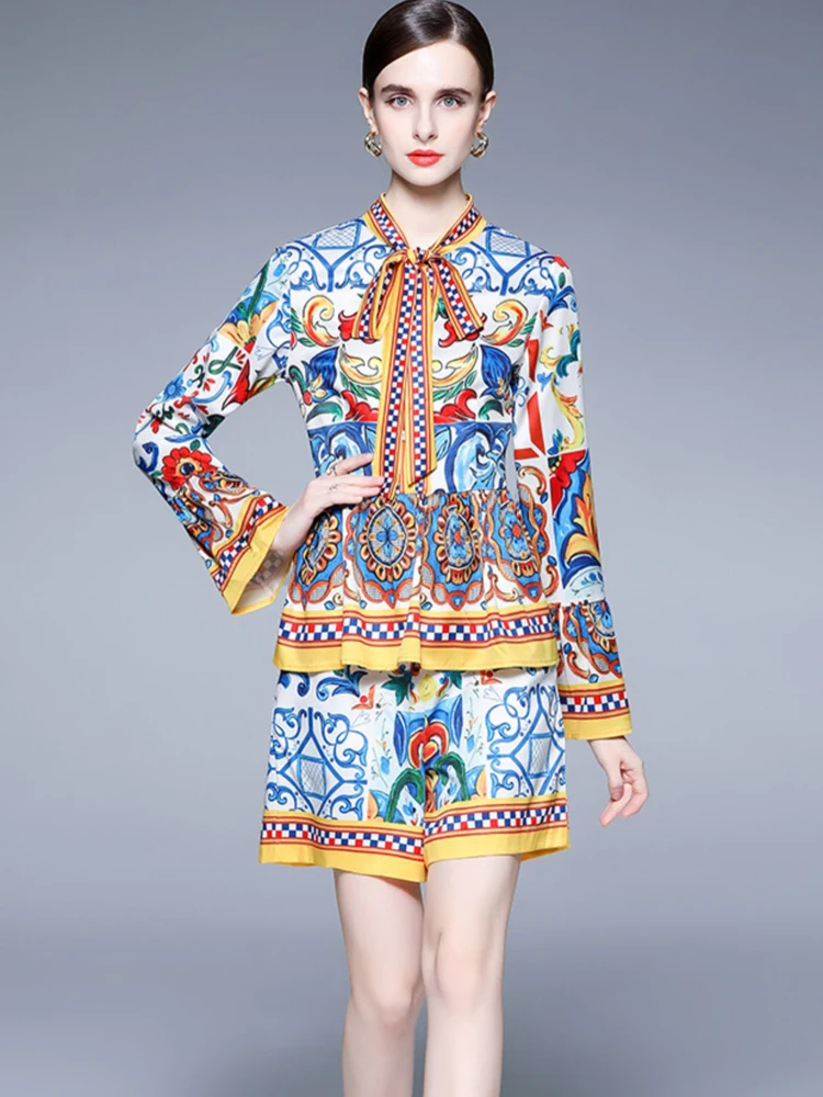 

Женский модельный брючный костюм, элегантная рубашка с расклешенными рукавами и бантом на воротнике и брюки, комплект из 2 предметов, весна-...