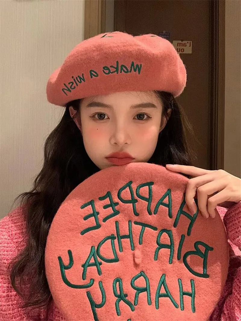 

202211-2508938 дропшиппинг зимняя фетровая шапка из шерсти для мужчин и женщин, берет с вышивкой с надписью HONEY, шапка художника для отдыха