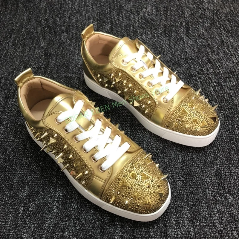 Модные мужские кожаные лоферы с золотыми заклепками туфли-лоферы круглым носком