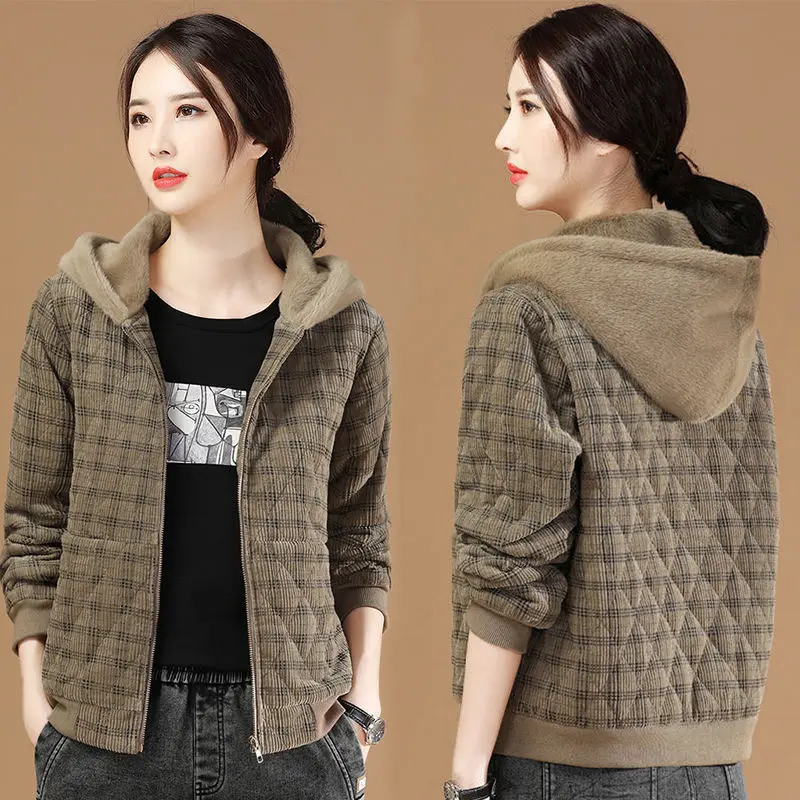 New Winter 2023 Retro Plus Velvet Clothes Short Coats Women Plaid Loose Lambswool Cotton-padded Corduroy Jackets Female Outwear