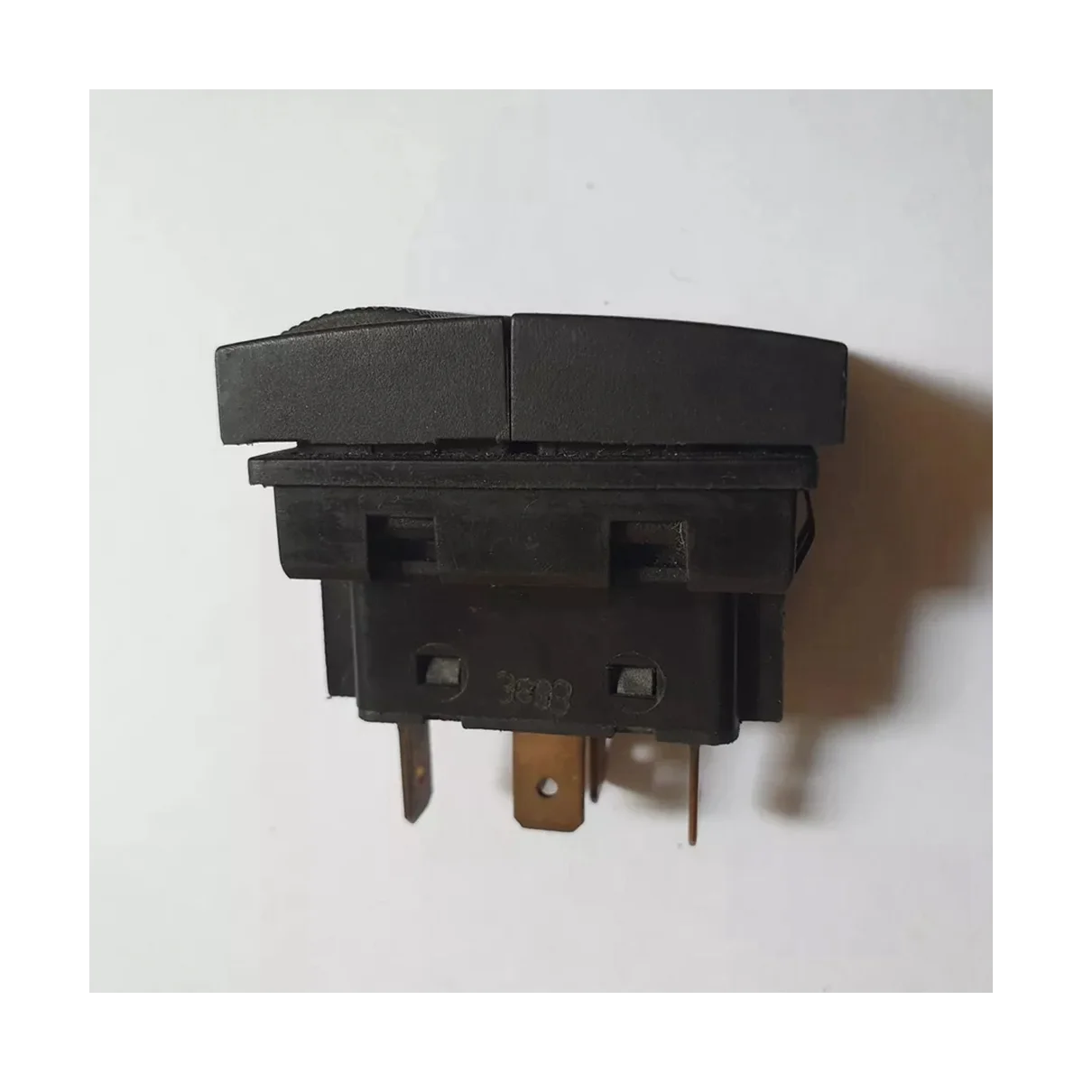 377959855B Кнопка оконного переключателя для VW Golf GII Parati 2004-2010 377959855C