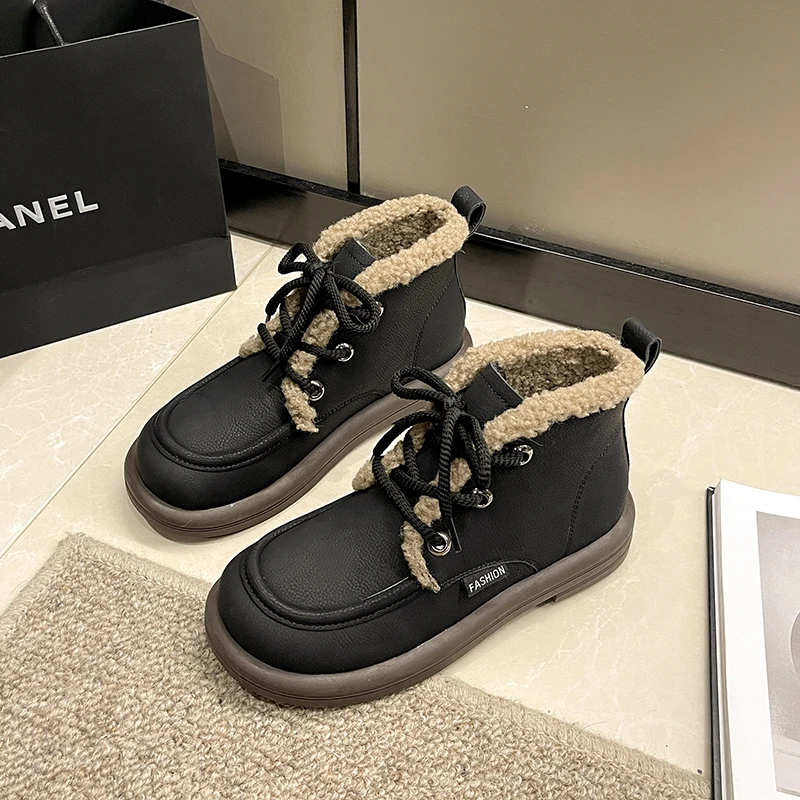 Женские ботинки на плоском каблуке. Зимняя обувь для женщин. Австралийские