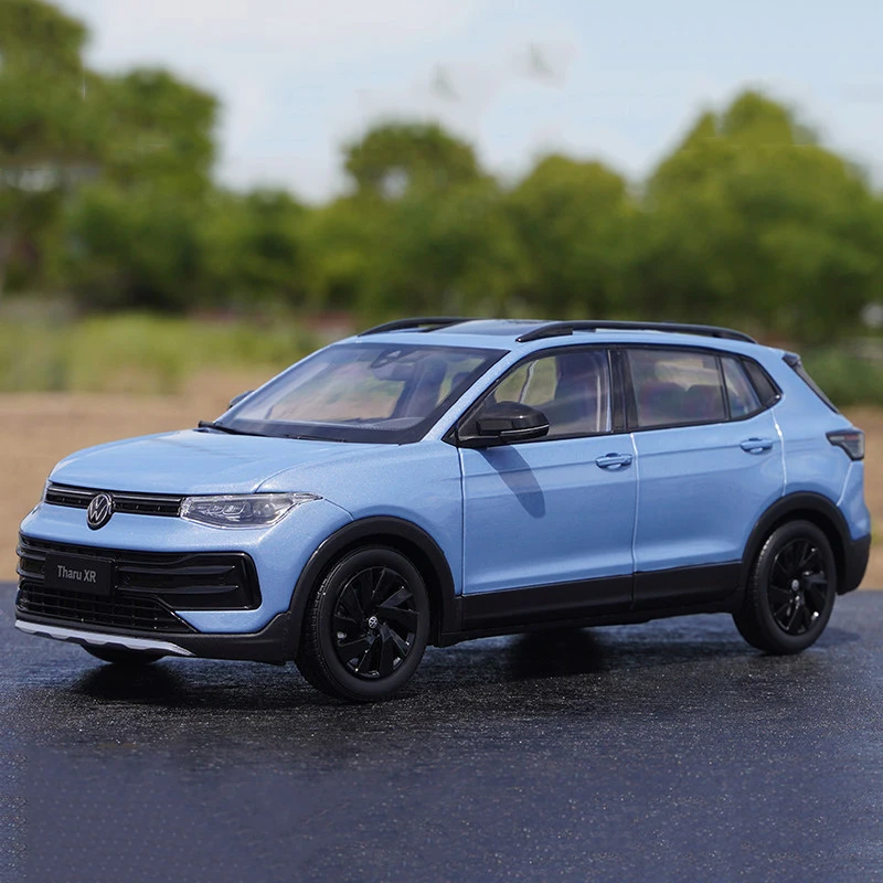 Фото Масштабная модель автомобиля VW Tharu XR SUV 1:18, литая под давлением, из сплава, внедорожник Tharu XR, игрушечная модель, подарок для мальчиков, в оригинальной коробке №2
