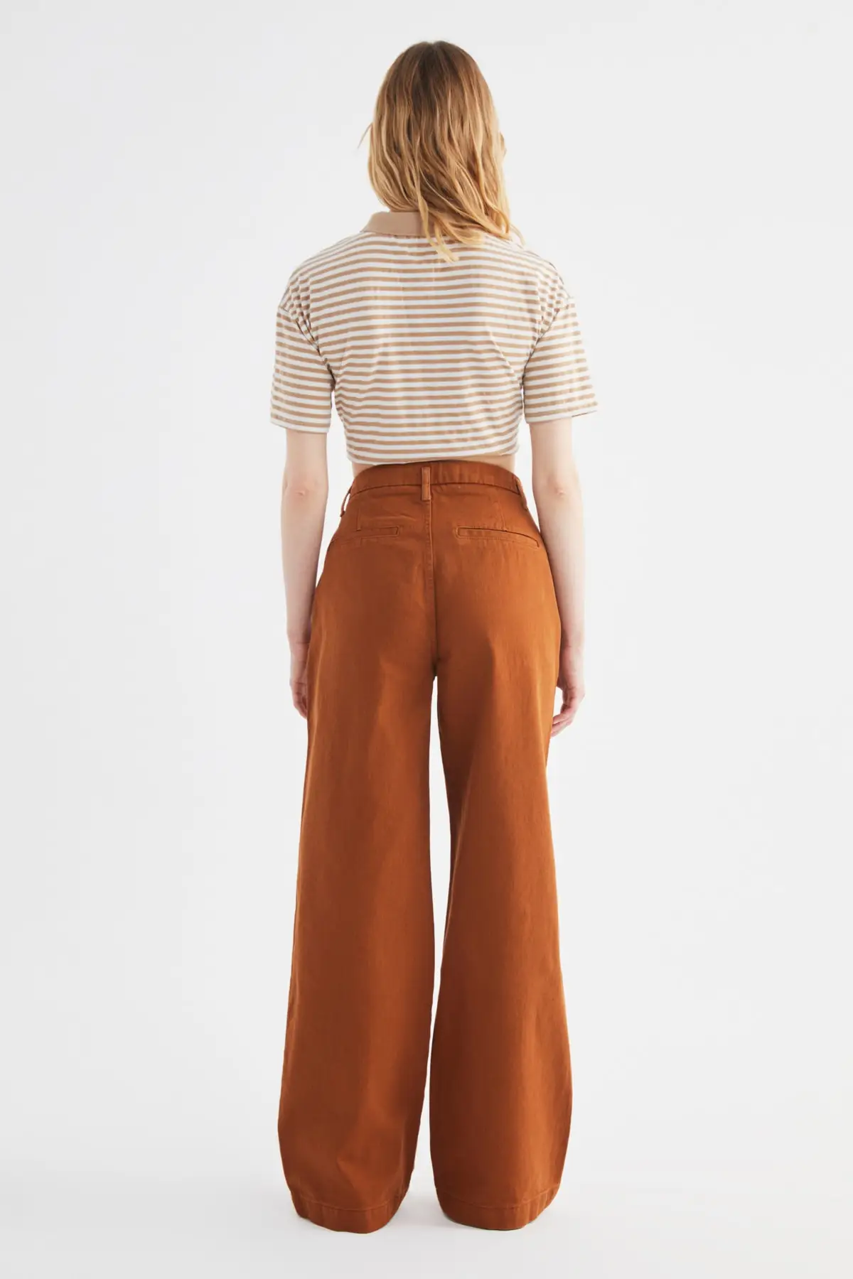 

Trendyol Pleated High Waist Wide Leg Jeans TWOSS21JE0539