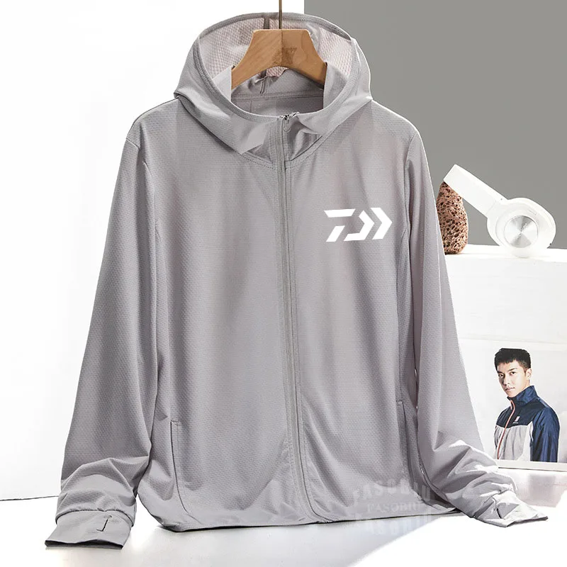 

Daiwa Summer Men's Sunscreen Fishing Clothing Plus Size Hooded Coat Outdoor Sport Mountaineering Camping Fishing Jerseys Outwear
