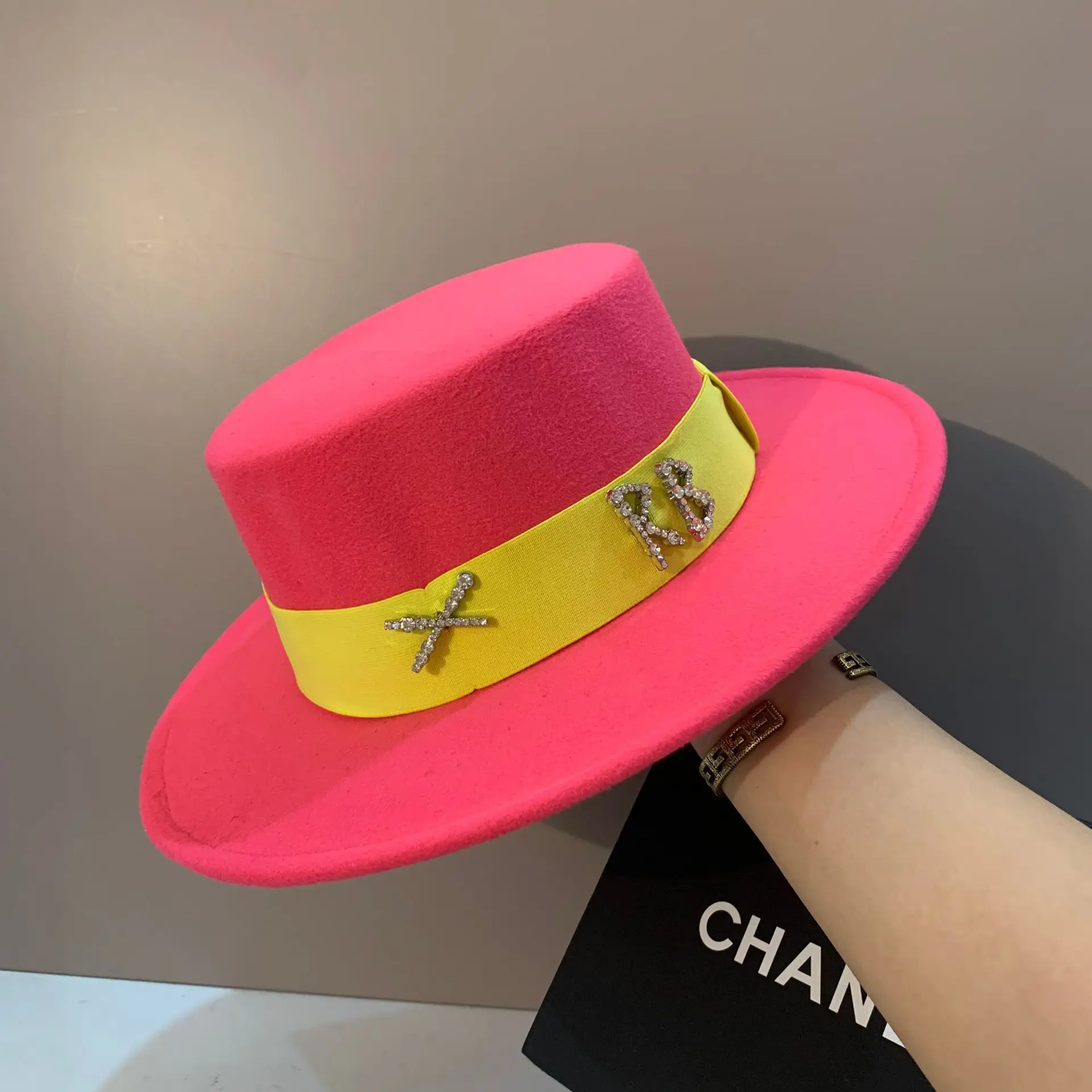 

Летняя шляпа Женская широкополая цветная лента с надписью с прямым краем джазовый топ шляпа осень-зима шерстяная Панама