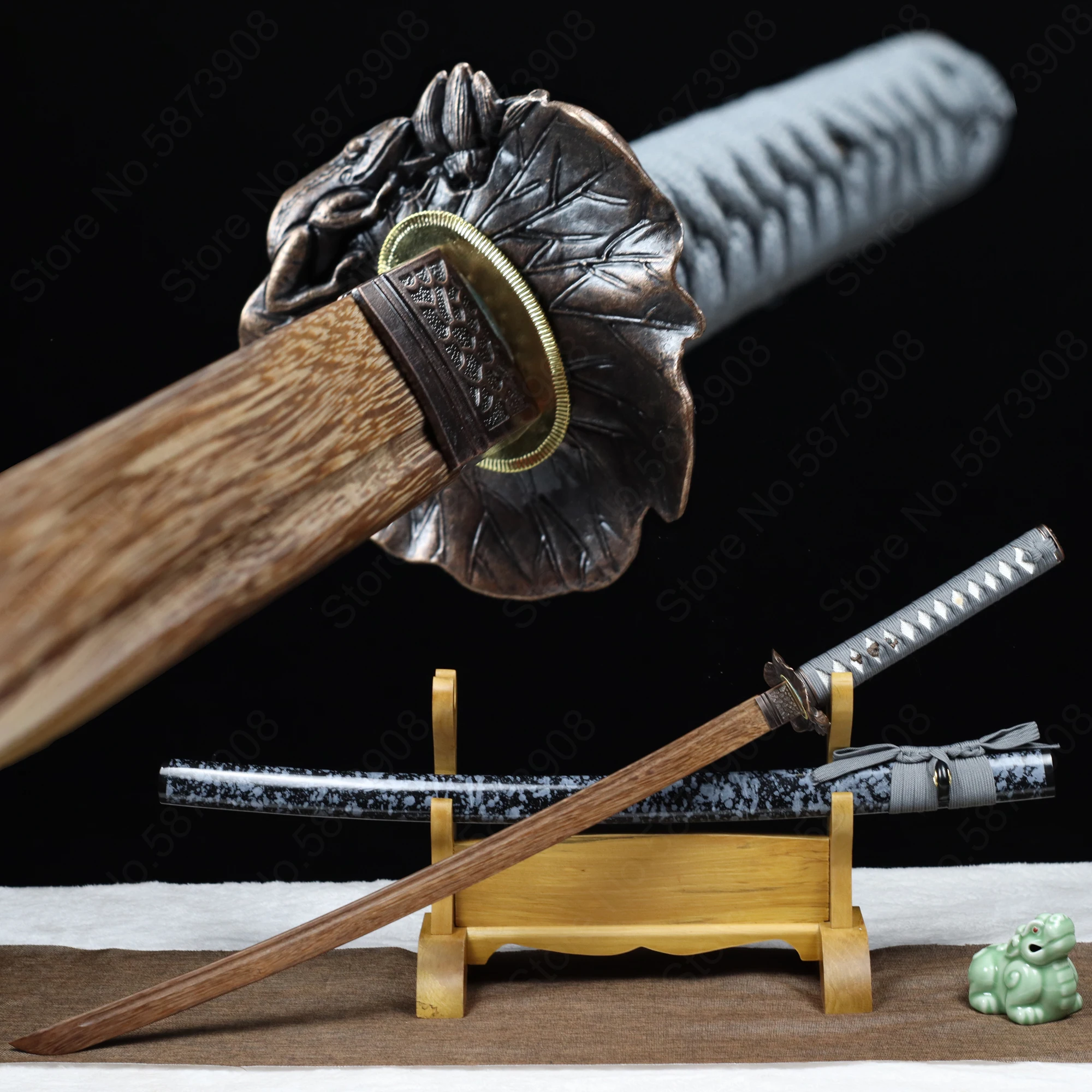 

103cm Japan Wood Katana Uchigatana Iaido Training Props Wood Sword Bushido Training Cassia Siamea for Cosplay Props Toys