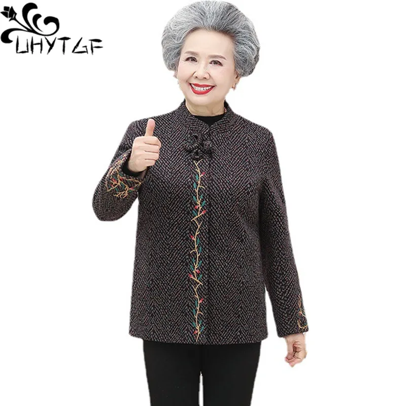 

UHYTGF 7XL Women Coat Middle Aged Elderly Plush Warm Spring Autumn Jacket Female Fashion Embroidery Casual Mother Outerwear 2274