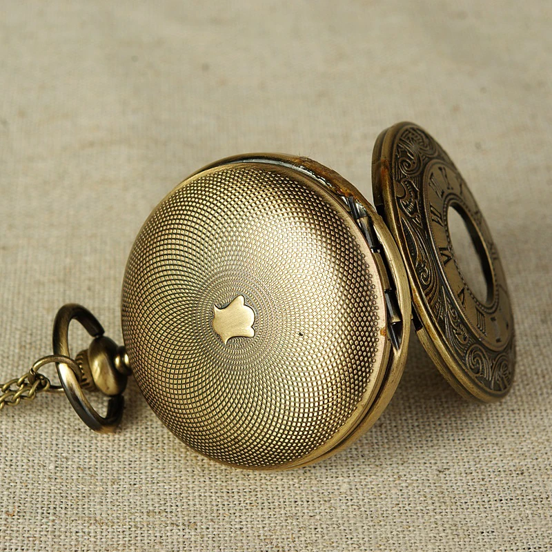 Luxury Steampunk Mechanical Pocket Watch for Men Women Skeleton Case Vintage Bronze Roman Numerals Dial Fob Chain Pendant Clock