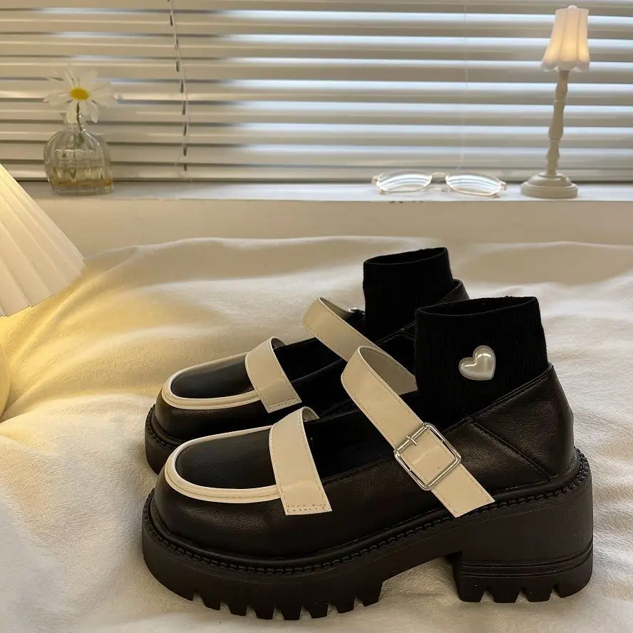 

Новая обувь на платформе 2022 обувь на танкетке в стиле "Лолита" с круглым носком японская Униформа JK кожаная обувь женская обувь