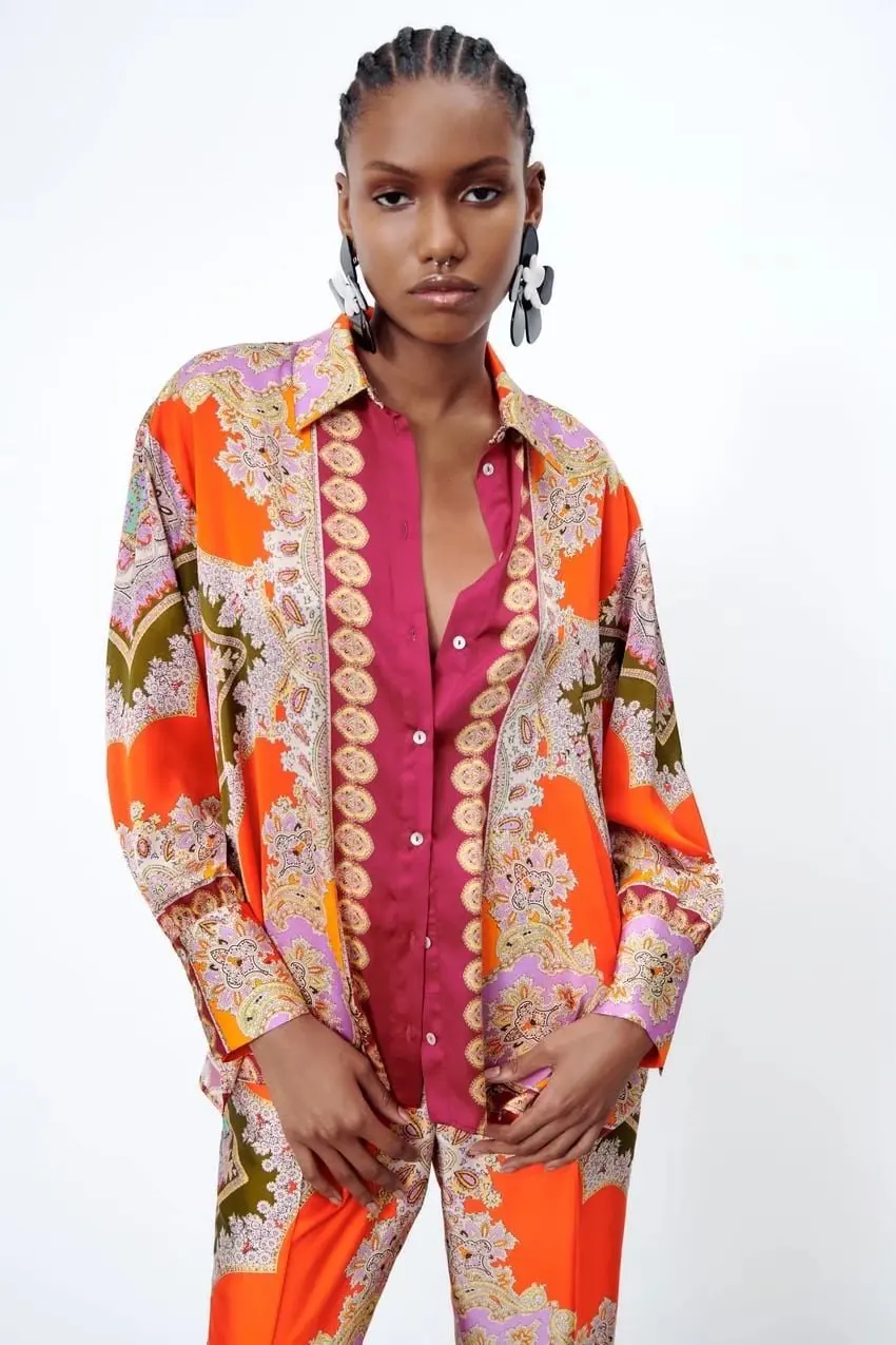 

Женская летняя рубашка с длинным рукавом и принтом