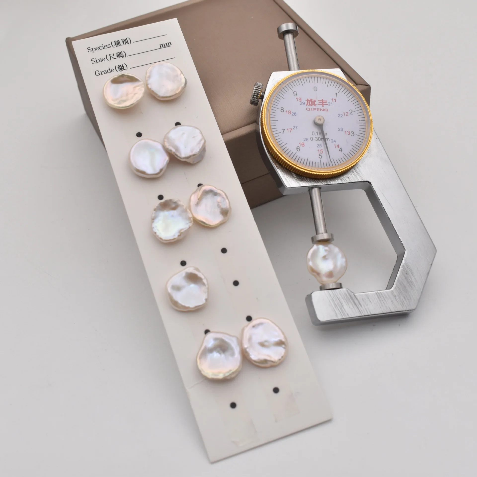 Keshi перламутровый форма сердца пресноводный жемчуг квадратной формы в паре |