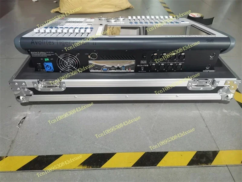 Фото Контроллер освещения Tiger Touch II Avolite DMX, контроллер Titan Light DMX512 для управления дискотеками, клубами, сценическими шоу и вечеринками, с кейсом для транспортировки. №5