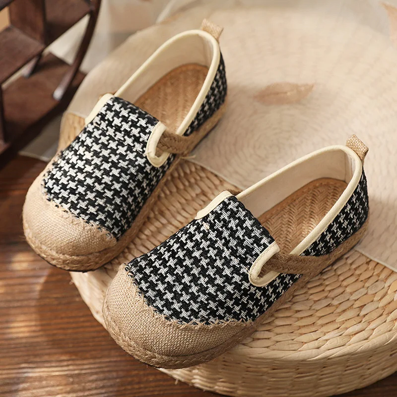 

2022 Spring New Plaid Striped Shoes Comfortable Breathable Shoes Women's Fashion Retro Chinese Style Shoes Women