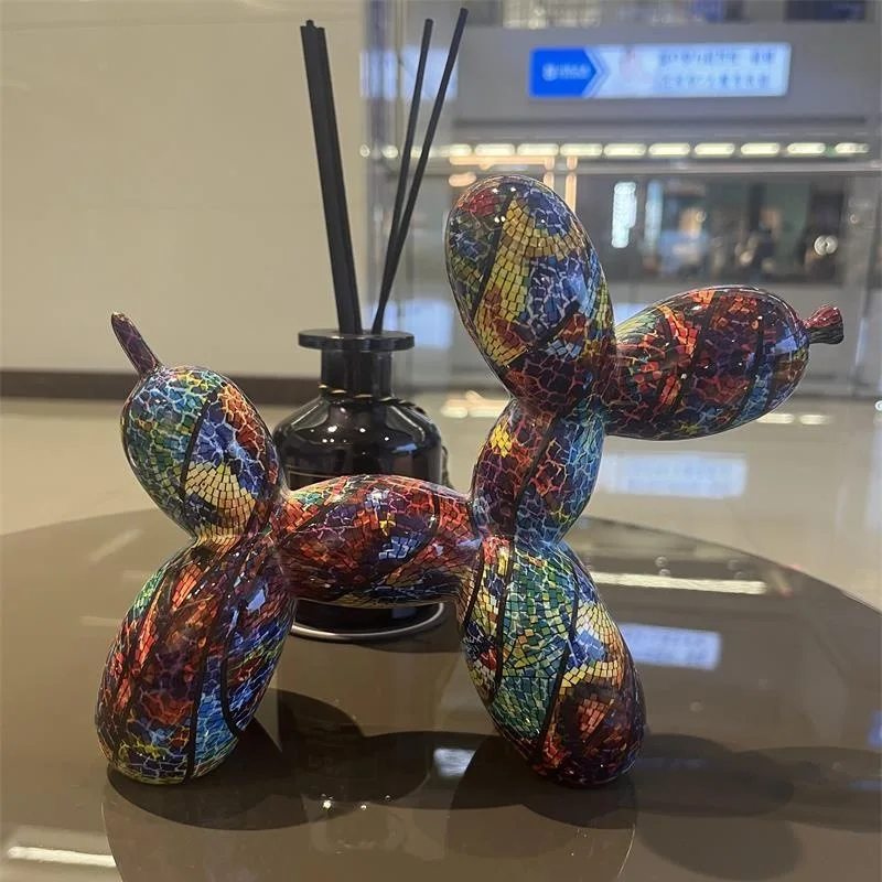 

New balloon dog decorations Creative living room Wine cabinet Office decorations Resin crafts decoration