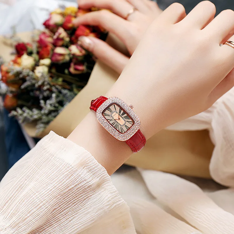 

Модные кварцевые часы, женские роскошные элегантные часы Clockellipse с кожаным ремешком, креативные женские часы с алмазными шипами, женский подарок