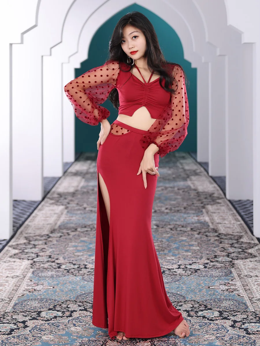 Костюм для танца живота черный топ с длинной юбкой |