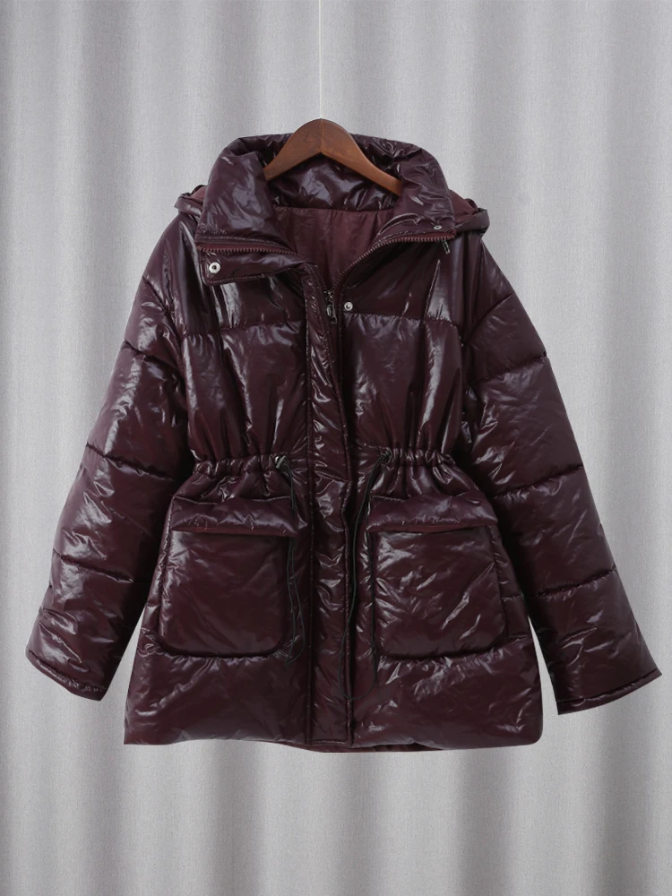 Зимняя теплая бордовая утепленная хлопковая куртка женская элегантная с