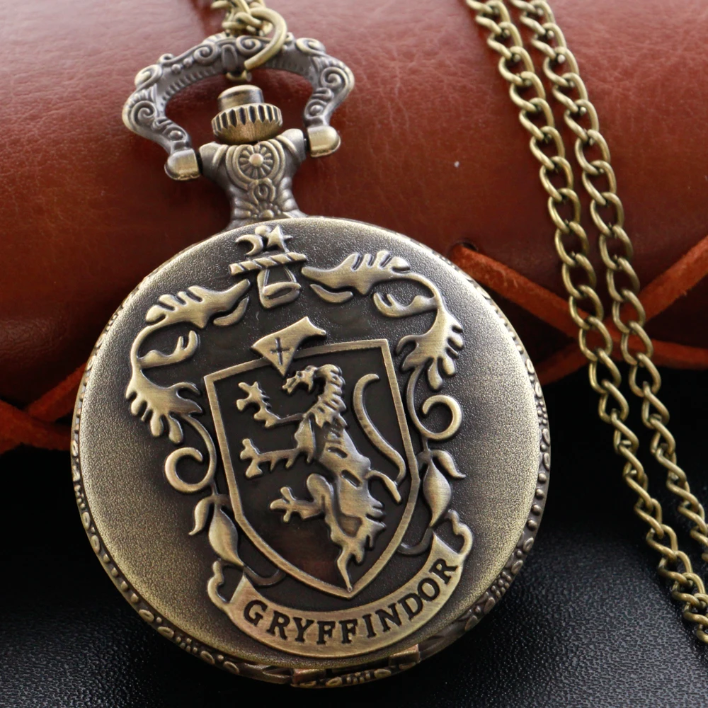 Xh3017 Steampunk Vintage Lion Logo Orologio Da Tasca Al Quarzo In Rilievo Fashion Charm Fob Watch Collana Pendente Con Catena Regalo