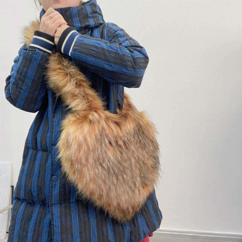 

Fashion Women Hot love big Faux Fur Shoulder Bag Ladies Winter Soft Fluffy Crosssbody Purse Furry Tote Bag For Girls