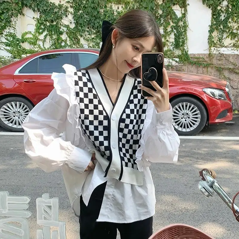 

Long Sleeve Plaid Shirt Women's Spring And Autumn 2022 New Temperament V-neck Shirt Patchwork Top
