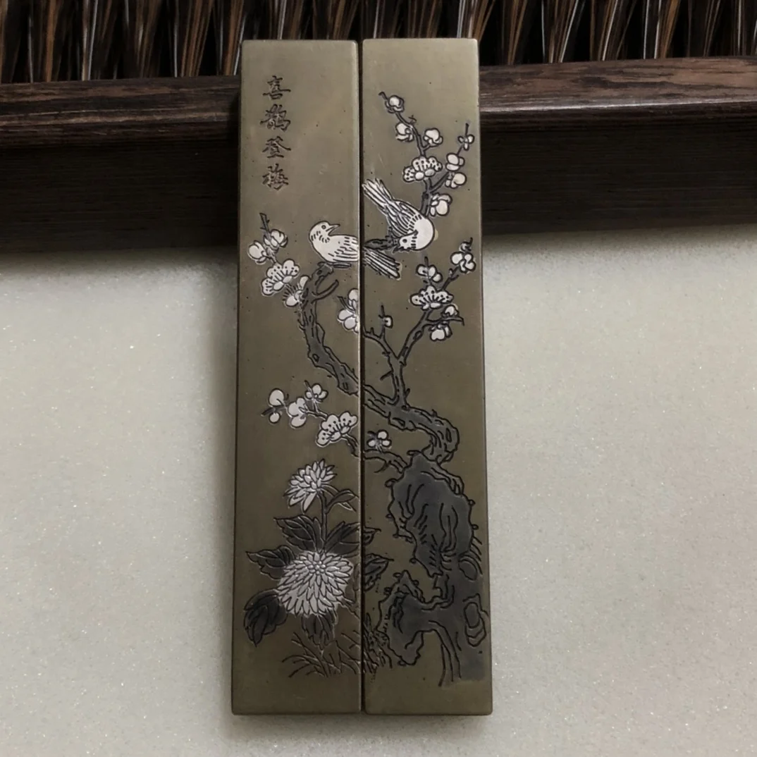 

Copper Small TownRuler Study Calligraphy Painting Auxiliary Supplies Depicting Exquisite Home Craftsmanship