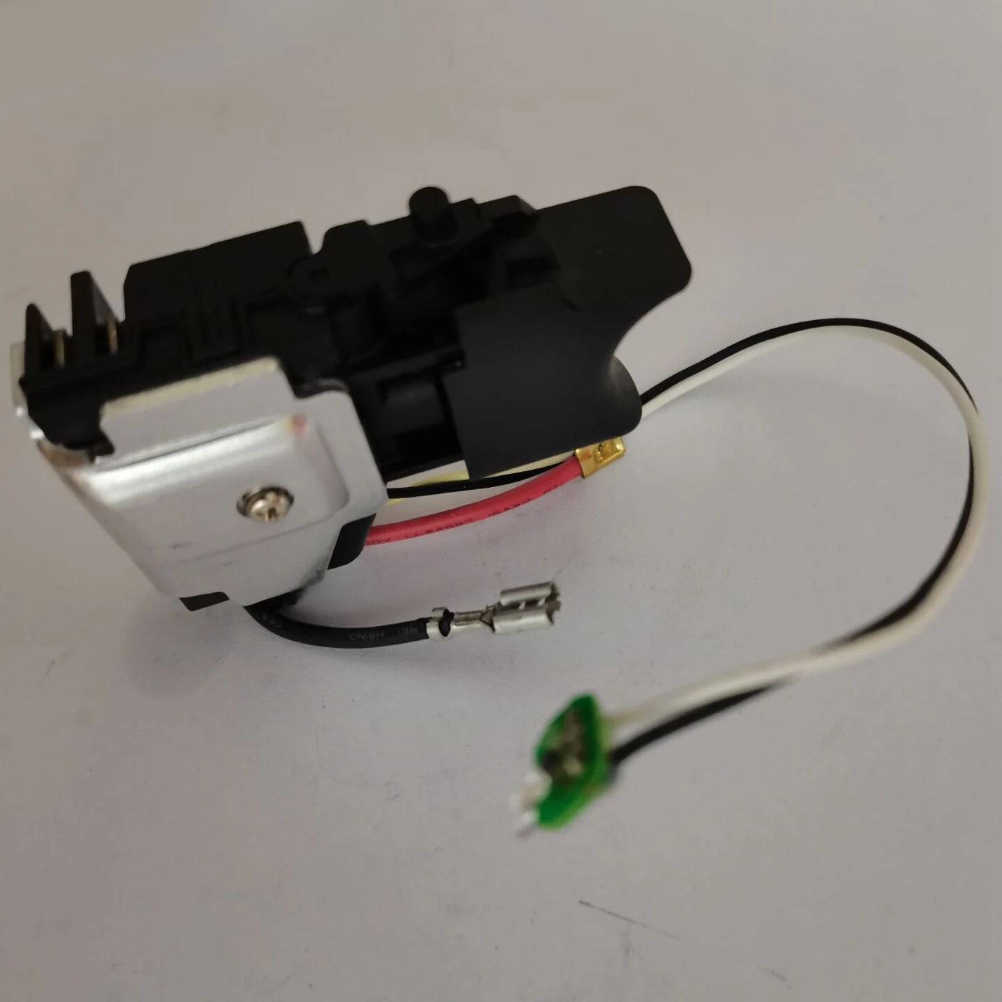 Триггер переключателя для Makita 650699 -7 6506997 650645 -0 6506450 DF330DWE DF030DWE TD090DWE TD090D DF330D DF030D DF330DWLE