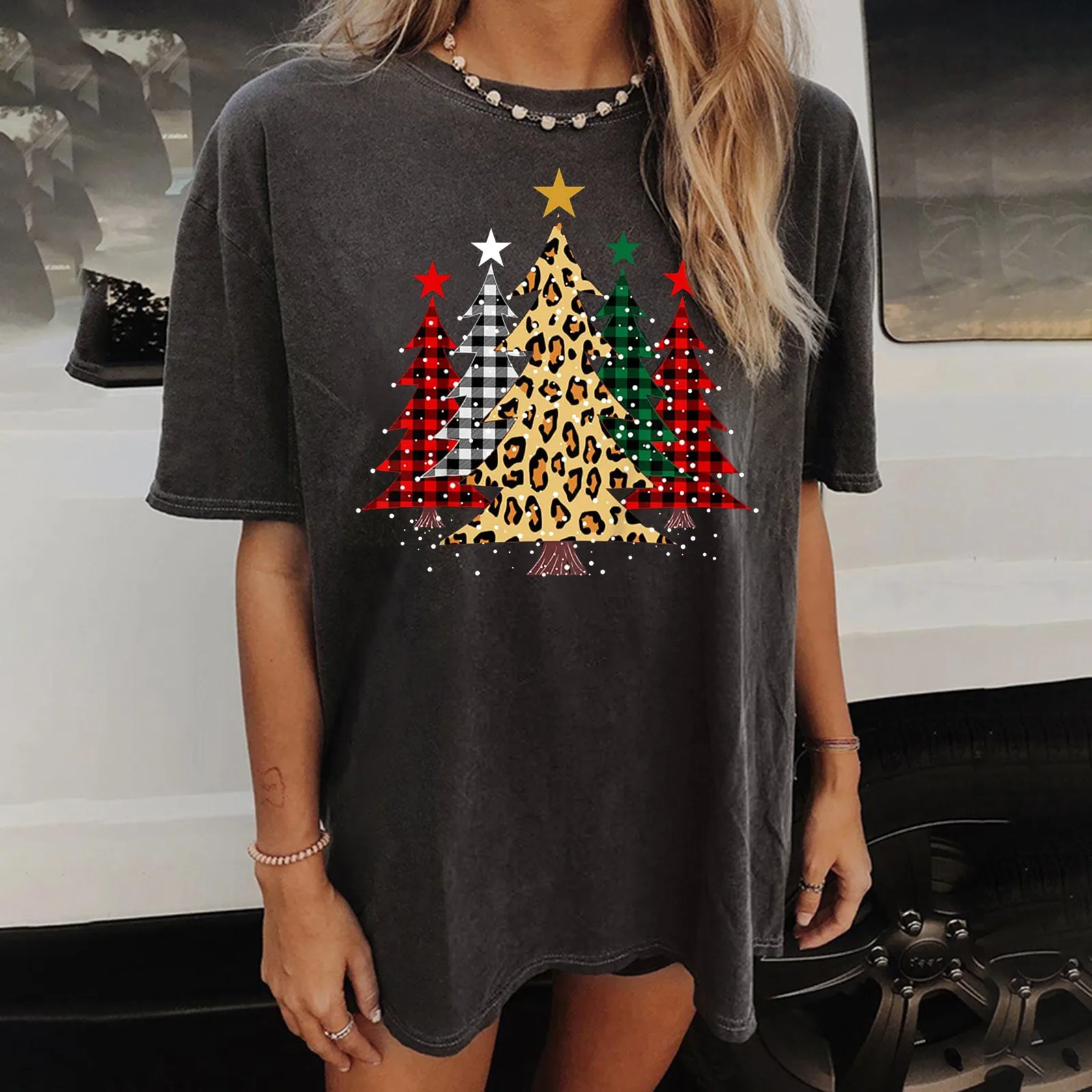 

Женская футболка с коротким рукавом, с принтом в виде оленя