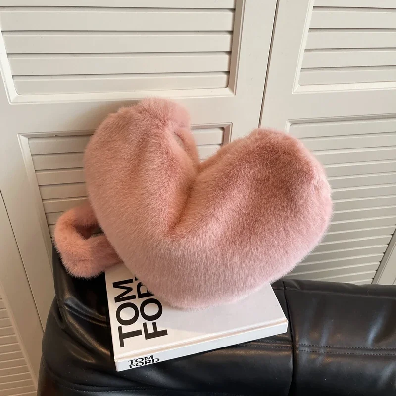 

High Quality Heart-shaped Plush Ladies Handbag Winter Soft Fluffy Large Capacity Wallet Luxury Solid Color Fashion Shoulder Bag