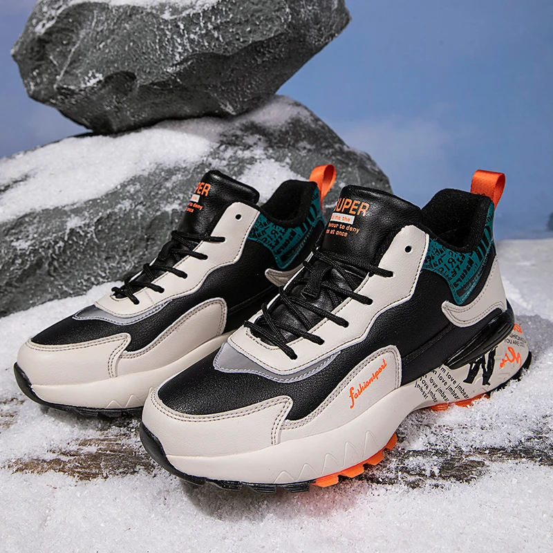 Men's Boots 2022 New Winter Warm Men's Shoes Non slip Plush Sneakers Men's Outdoor Fitness Running Sneakers
