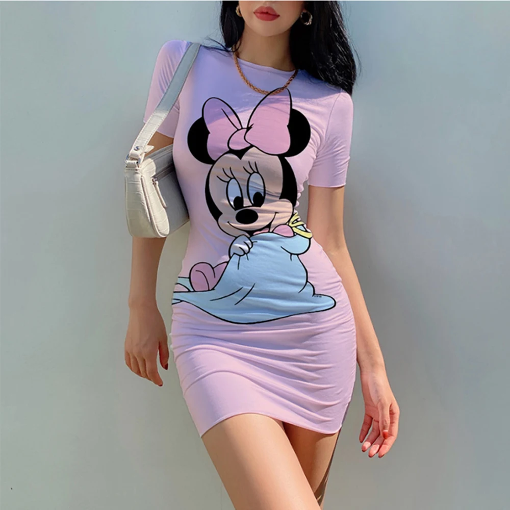 Мини-платье женское короткое с коротким рукавом и бедрами |