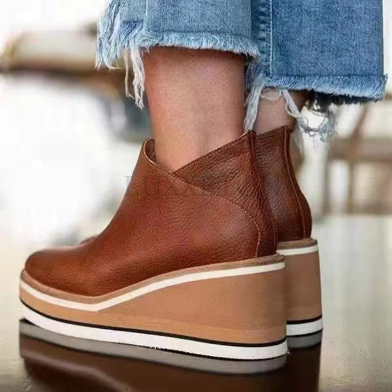 

Fashion Women Short Boots Round Toe High Top Platform Wedges Retro Soft Leather Zipper Comfortable Ankle for Platform Shoes