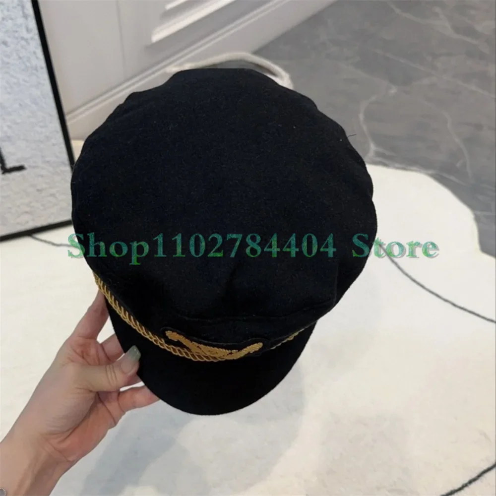 Рисунок 3 - Женский твидовый берет