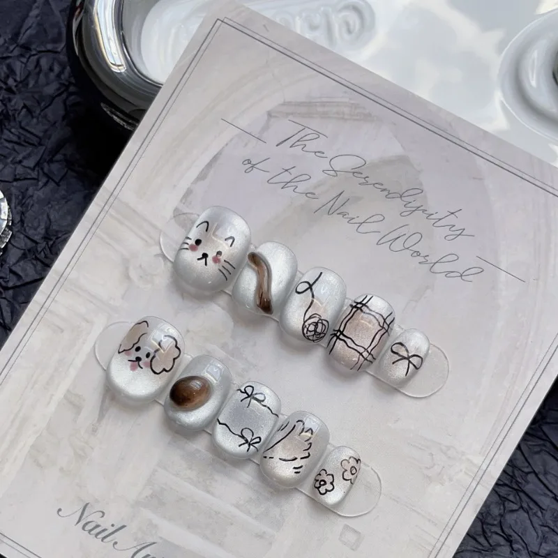 Накладные ногти ручной работы на осень и зиму белые кошачий глаз собака кошка