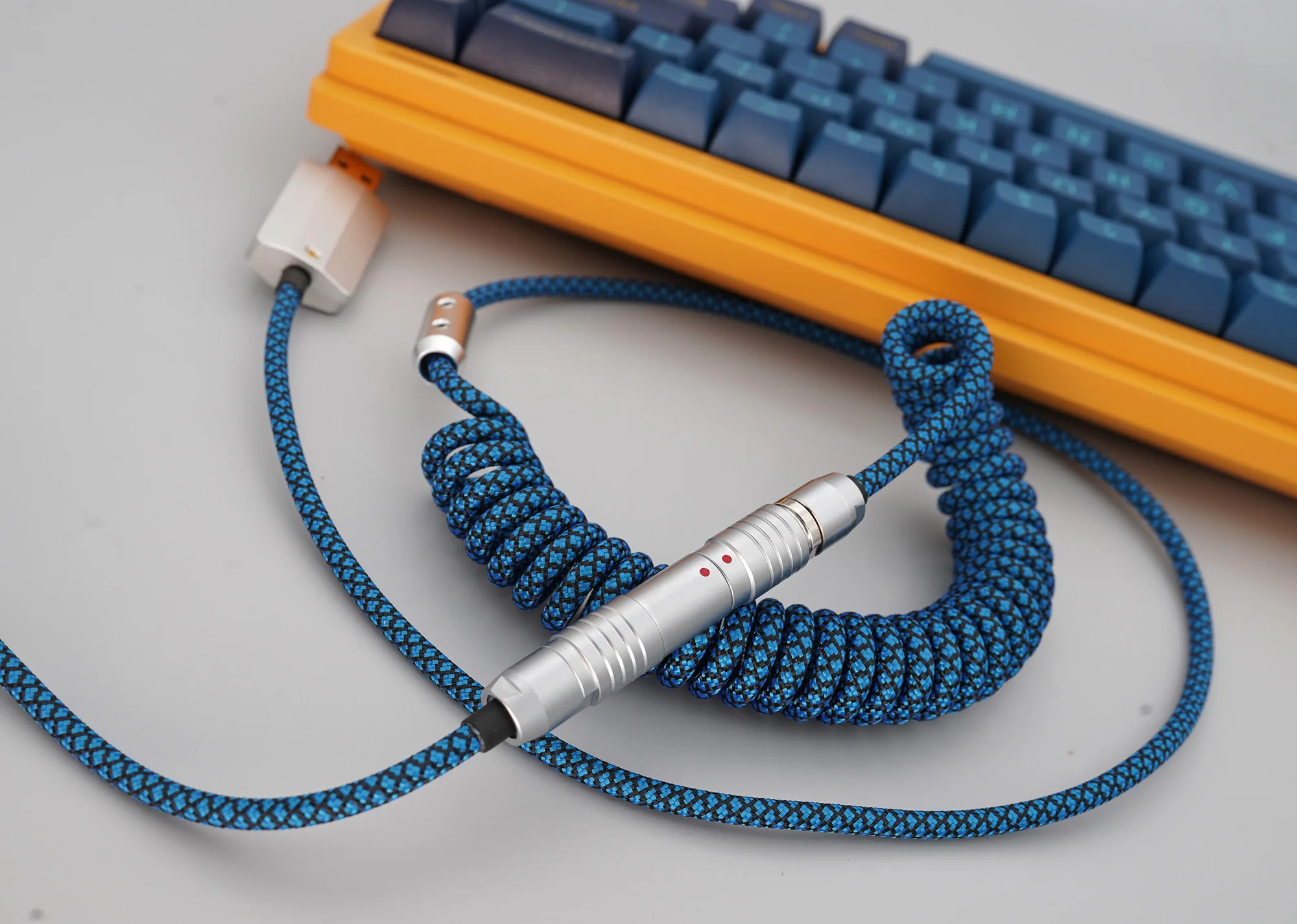 Spot GeekCable pure manual mechanical keyboard spiral data woven Matrix diamond blue