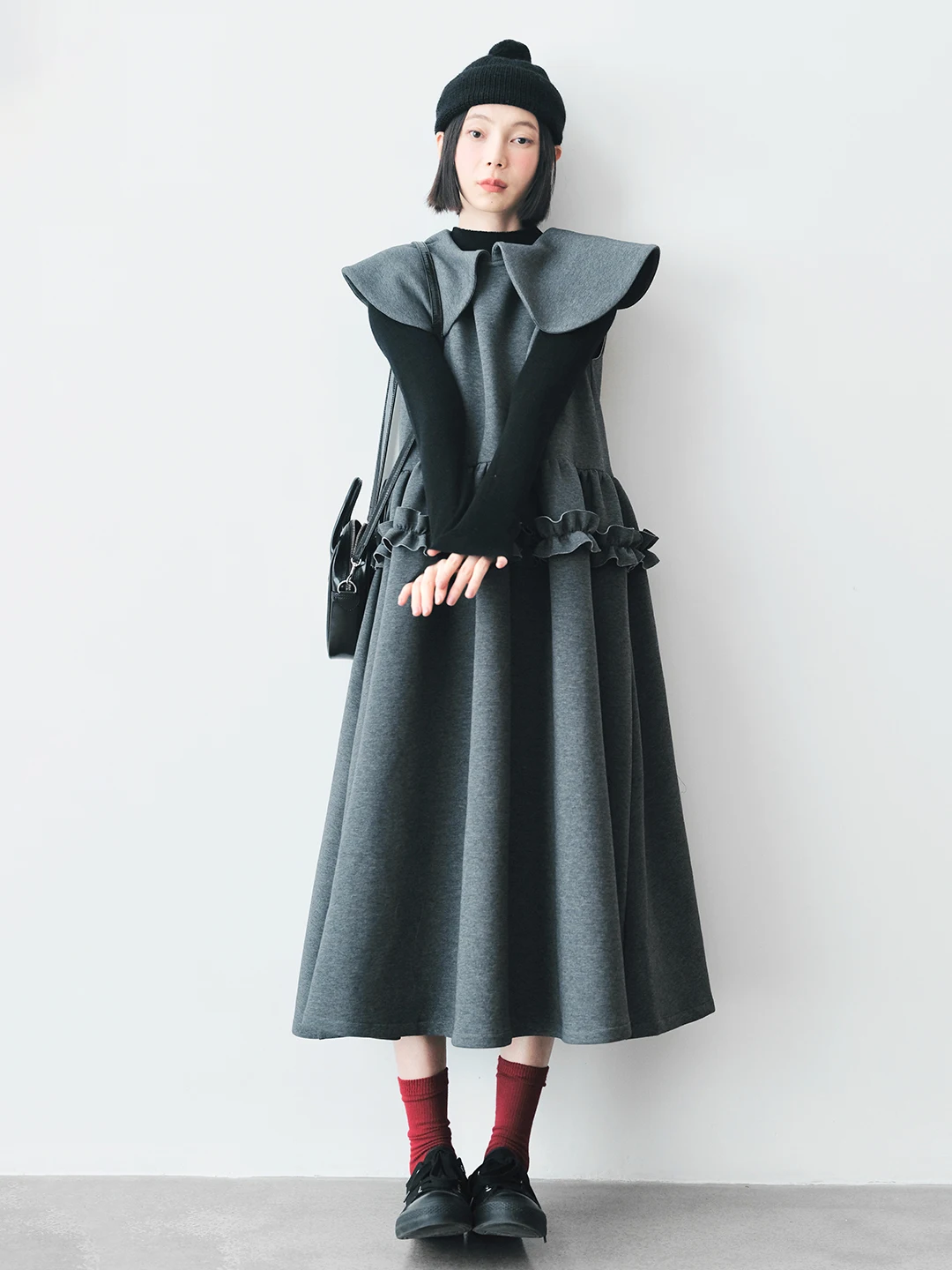 Оригинальный дизайн IMAKOKONI кружевное лоскутное платье средней длины без рукавов с