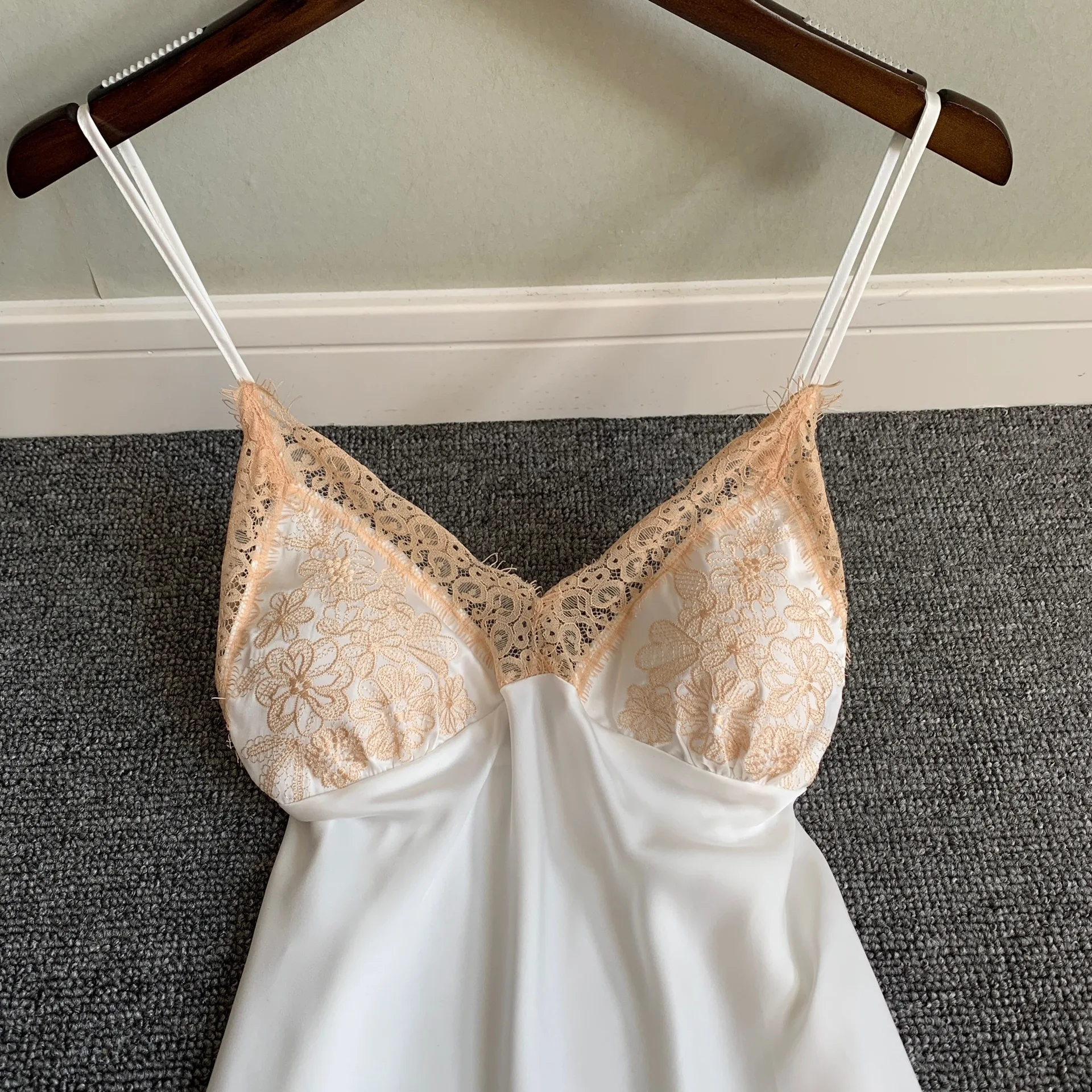 Sling pajamas women spring and summer new lace sexy nightdress pure desire wind with chest pad ice silk pajamas home