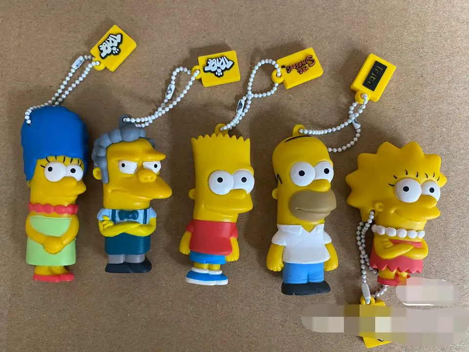 Брелок для ключей с милыми симпатичными героями мультфильма |