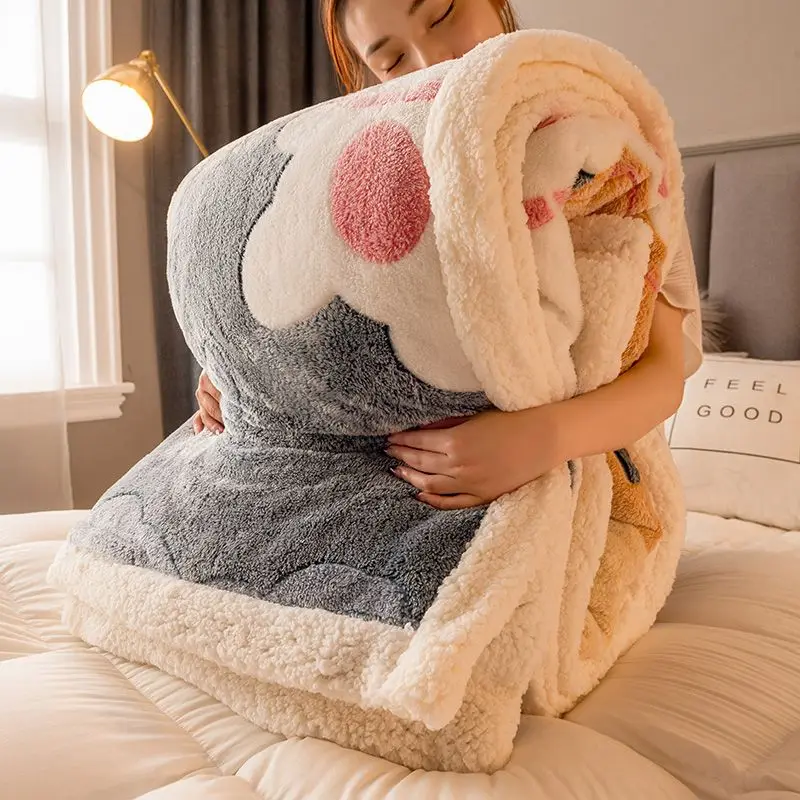 Роскошное бархатное одеяло с зимним теплом - однотонное плед, фланель, утолщенный кроватный плед из мягкого плюша (без наволочки и простыни).