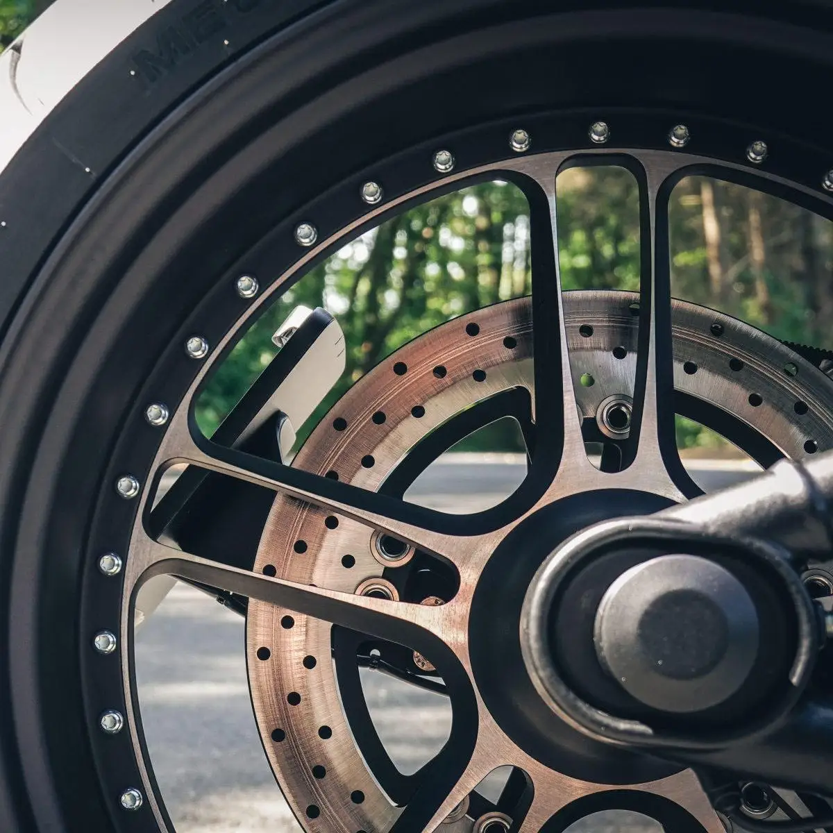 Фото Мотоциклетный обод переднего и заднего колеса для Harley Touring 09-Later Street Road Road King Electra Tri, 17x3.0 дюймов №4