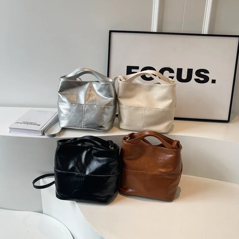 Сумка-мешок женская из ПУ кожи на застежке