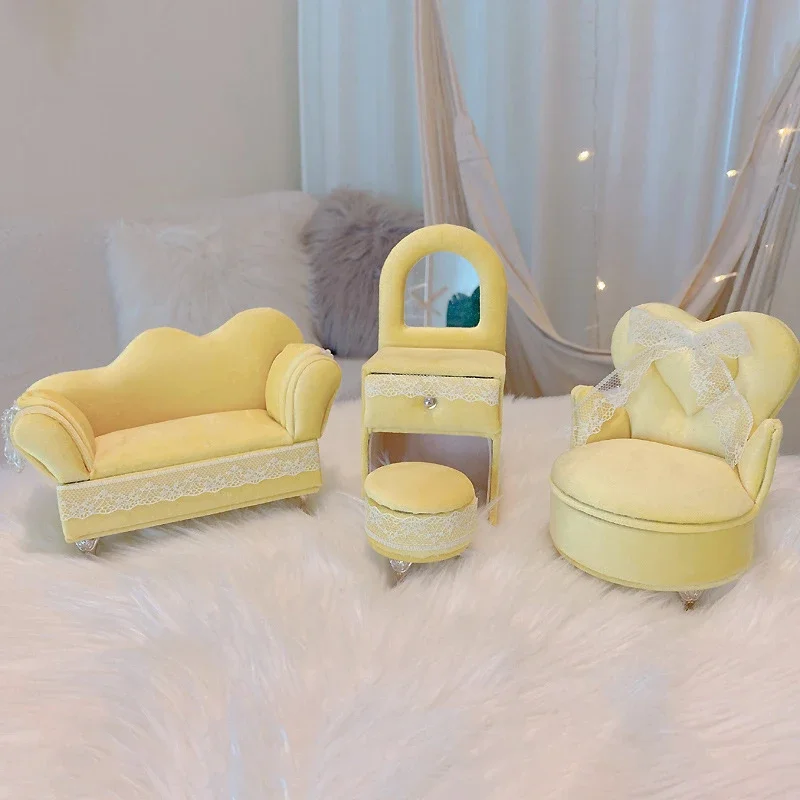 

European furniture-shaped jewelry box, retro sofa-shaped jewelry storage box, mini sofa dresser model ornaments, creative gifts