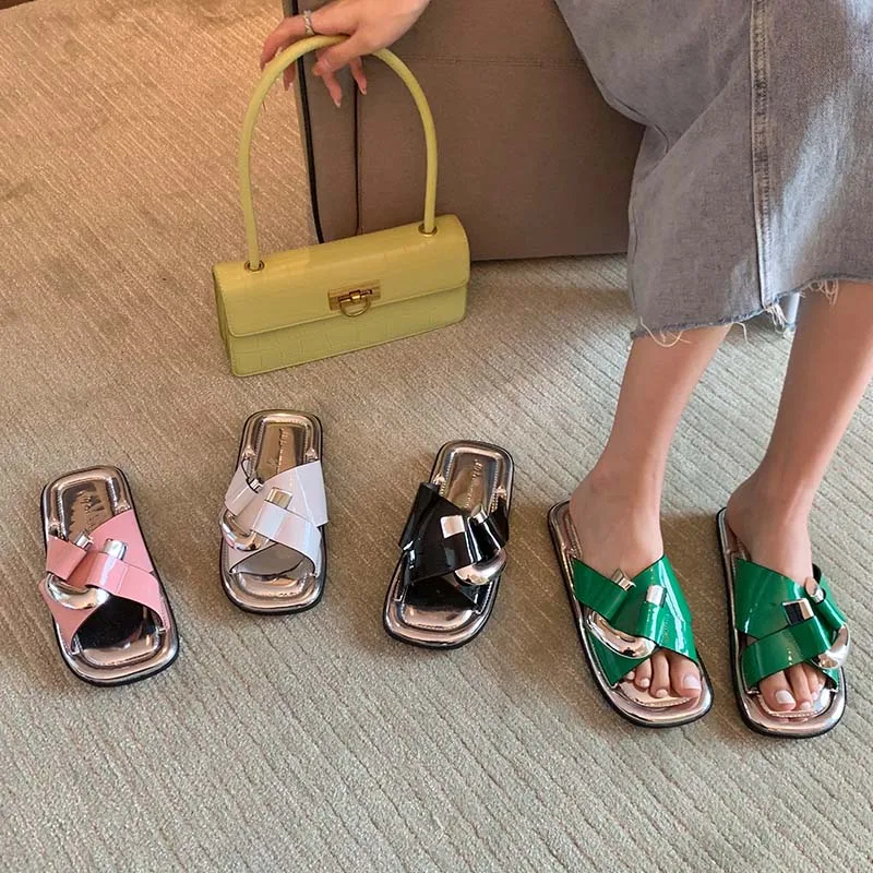 

Ladies Slippers Fashion Metal Decoration Women Flip Flops Summer 2022 Rubber Slides Female Platform Shoes Casual Outside Flats