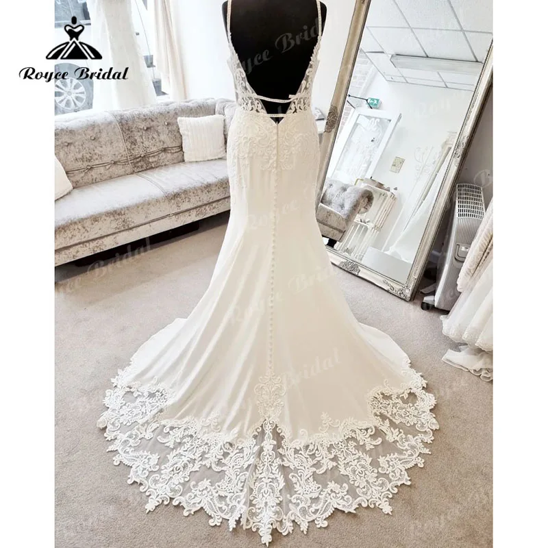 Женское облегающее платье с юбкой годе кружевное в стиле бохо V-образным вырезом