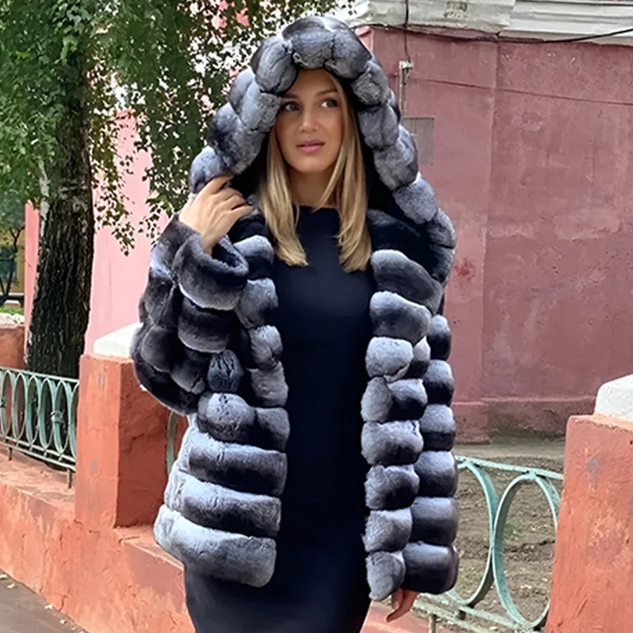 Женская шуба из натурального меха