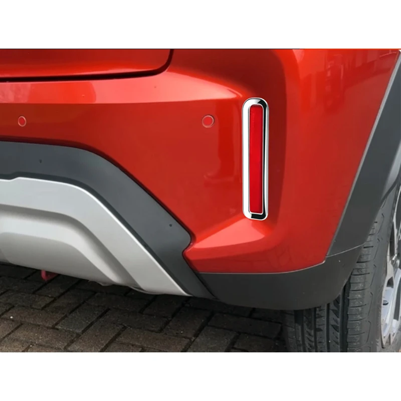 Фото Накладки на противотуманные фары для Suzuki Fronx 2023-2025: Защитные наклейки и декоративные элементы для тюнинга экстерьера автомобиля №3