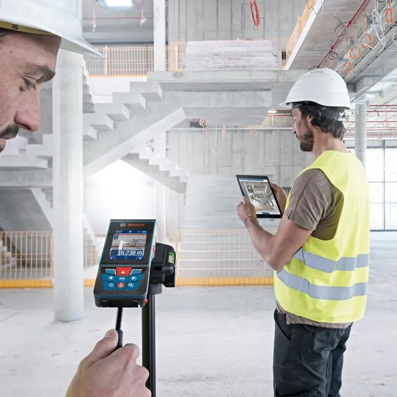 Фото Лазерный дальномер Bosch GLM 100-25C Professional, оптический измеритель расстояния 100 м, точное геодезическое оборудование №4