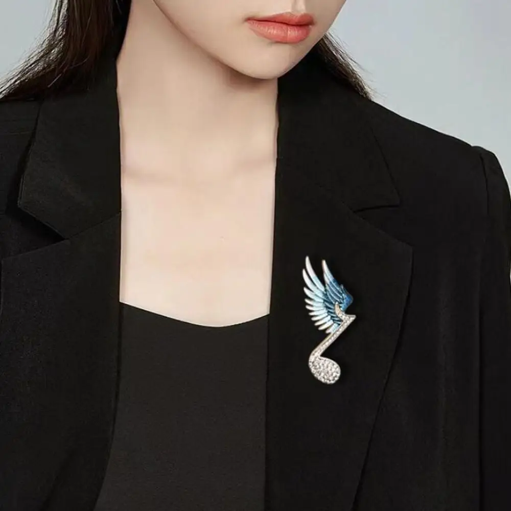 

New Blue Angel Wing Brooches Luxury Suit Lapel Pin Rhinestone Note Brooch for Women Jewelry Party Wedding Clothing Accessories