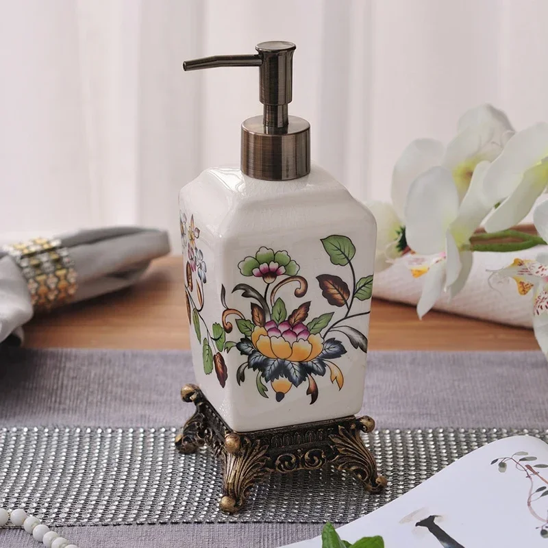 

Керамический диспенсер для мыла Triple Bathroom